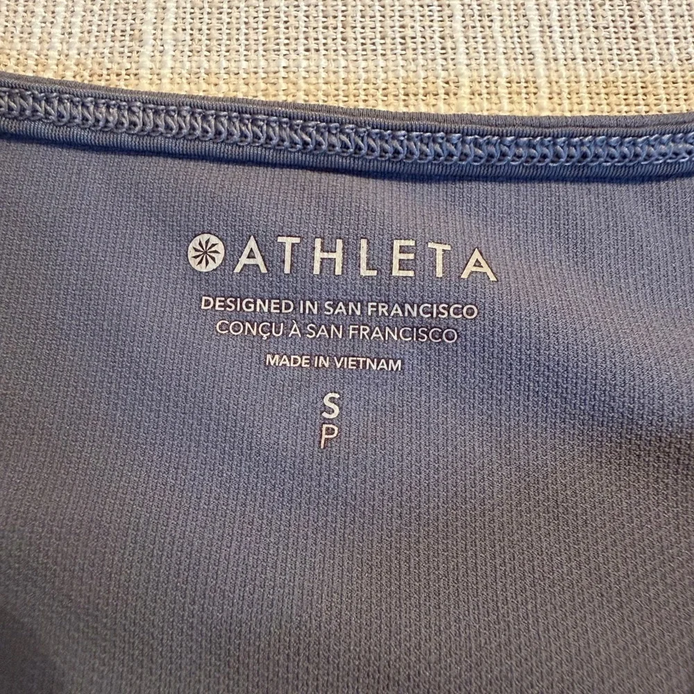 Athleta Pacifica Short Sleeve Rash Guard Gray Zip Neck Swim Top Small Petite